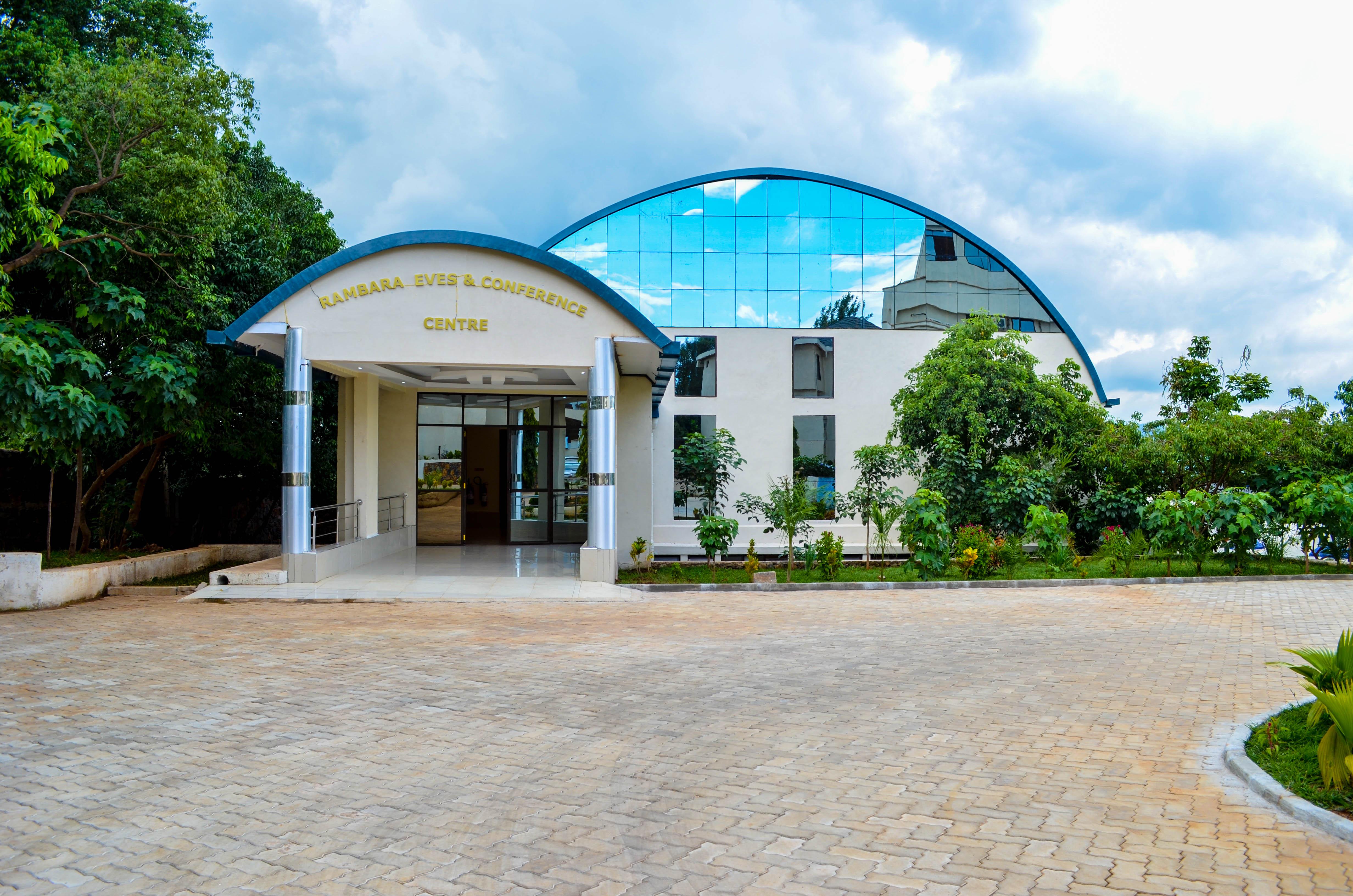 Grand Royal Swiss Hotel Kisumu Exterior photo